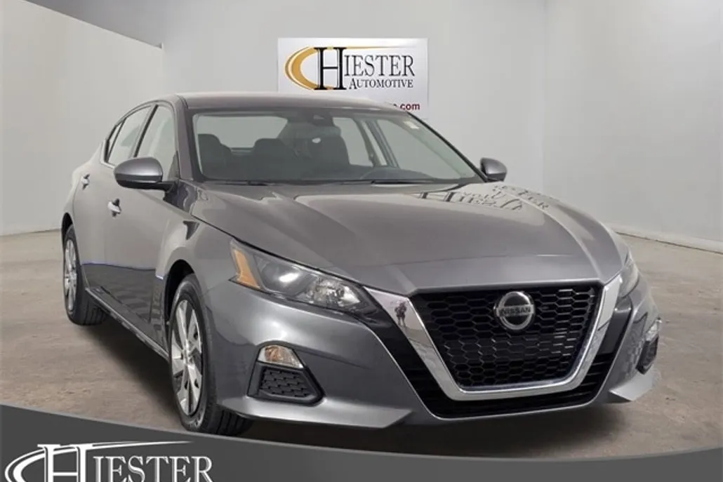 2022 Nissan Altima 2.5 S photo 1