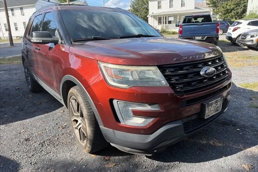 2016 Ford Explorer Sport photo 1