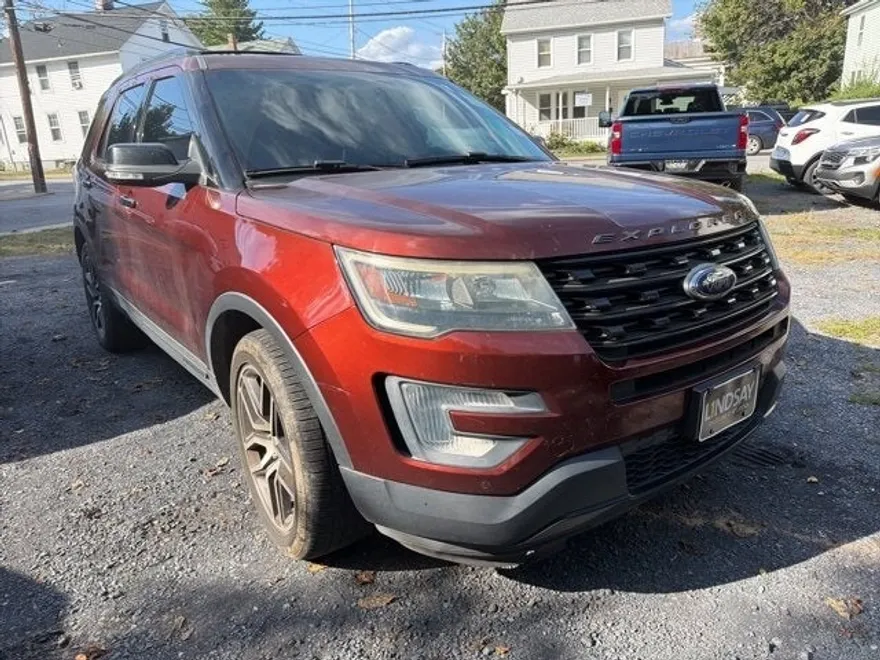 2016 Ford Explorer Sport photo 1