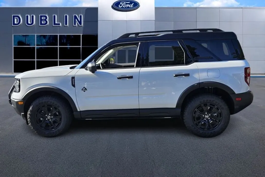 2025 Ford Bronco Sport Outer Banks photo 1