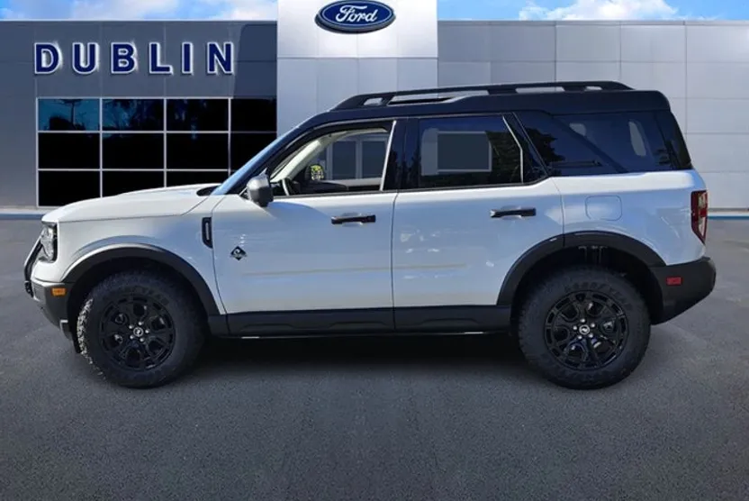 2025 Ford Bronco Sport Outer Banks photo 1