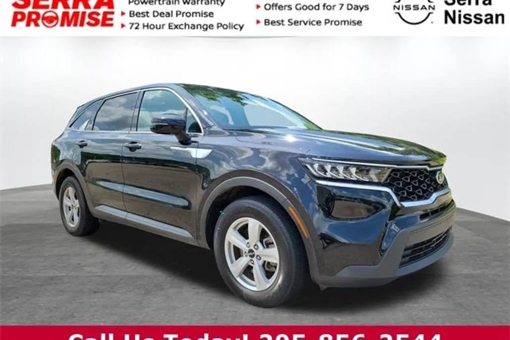 2023 Kia Sorento LX photo 1