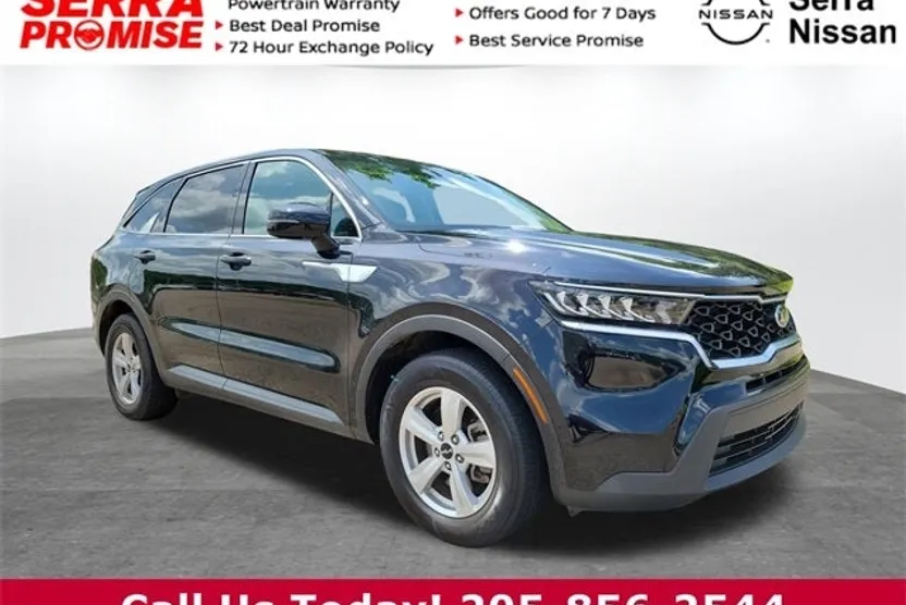 2023 Kia Sorento LX photo 1
