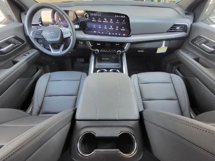 2026 Chevrolet Tahoe Z71 photo 1