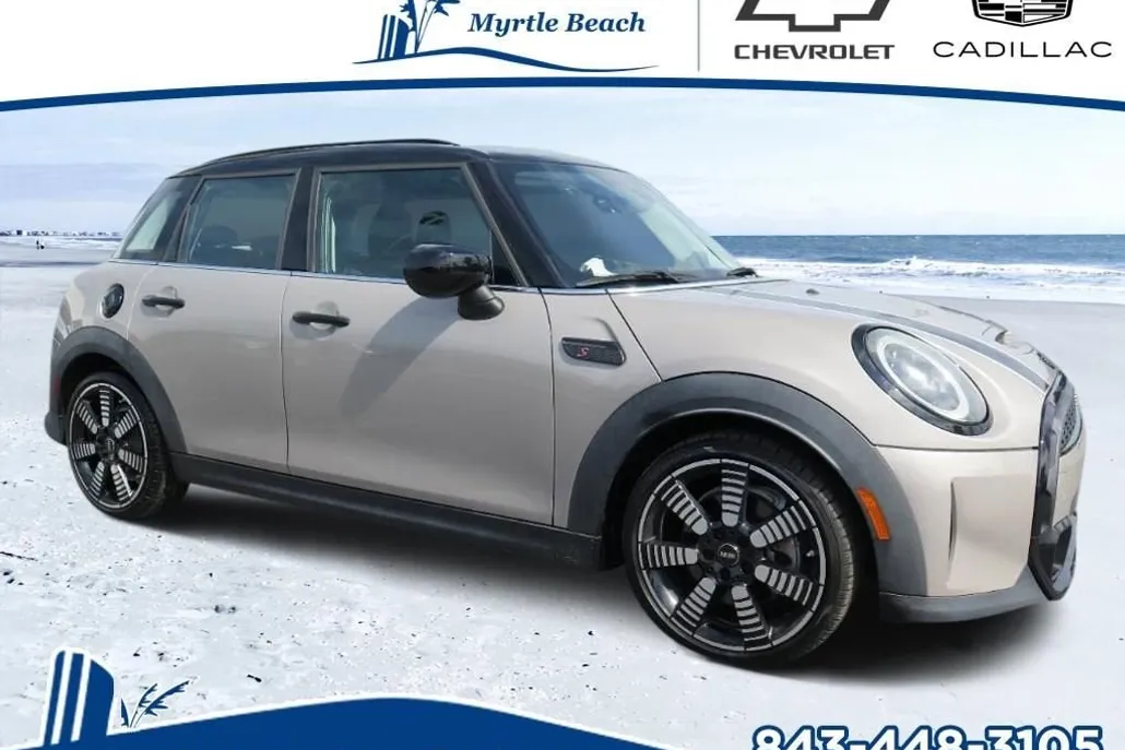 2022 Mini Cooper 4 Door Hardtop S photo 1