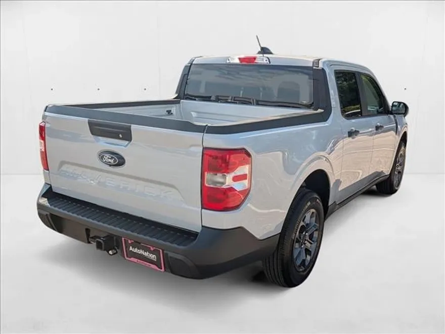 2025 Ford Maverick XLT photo 1
