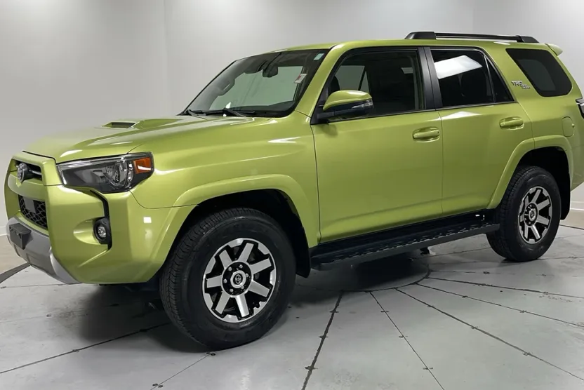 2023 Toyota 4Runner TRD Off-Road Premium photo 1