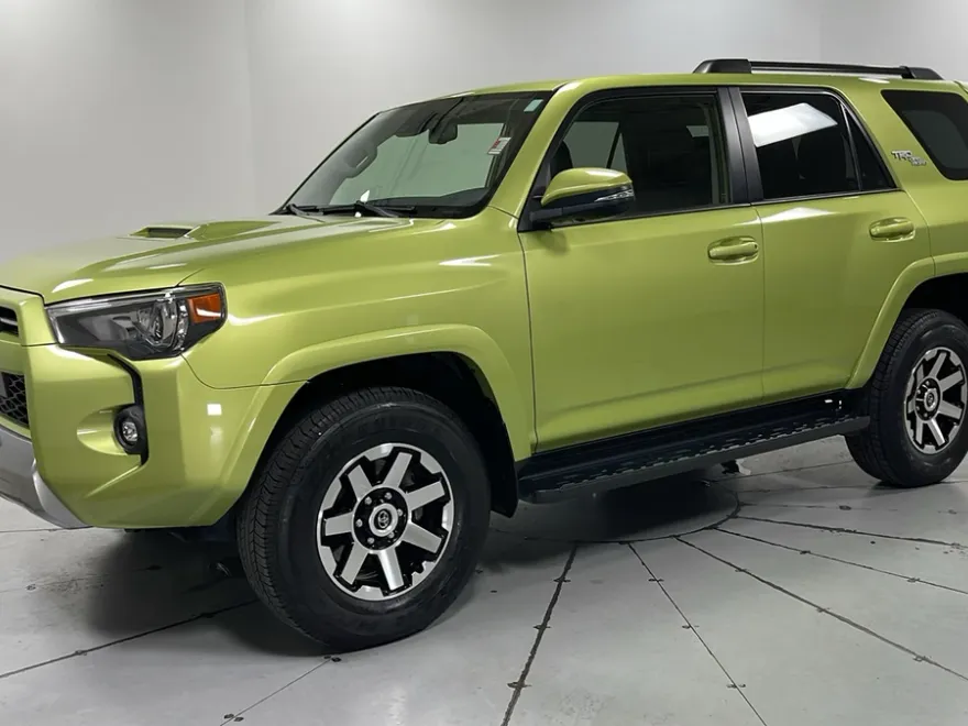 2023 Toyota 4Runner TRD Off-Road Premium photo 1