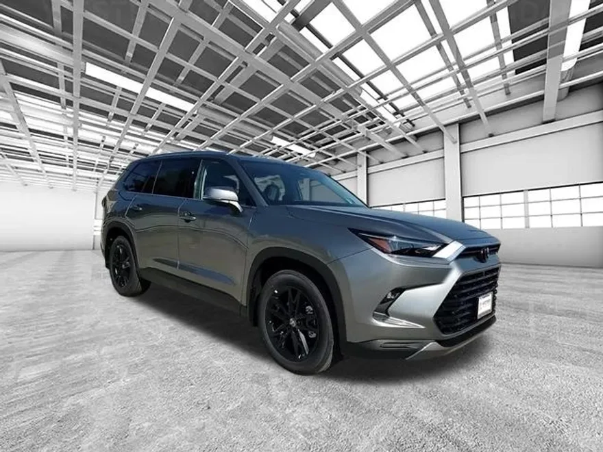2026 Toyota Grand Highlander Platinum photo 1