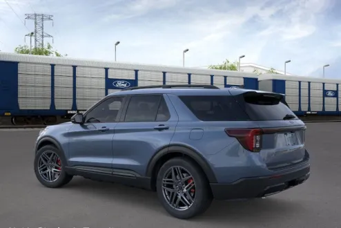 2025 Ford Explorer ST-Line photo 1