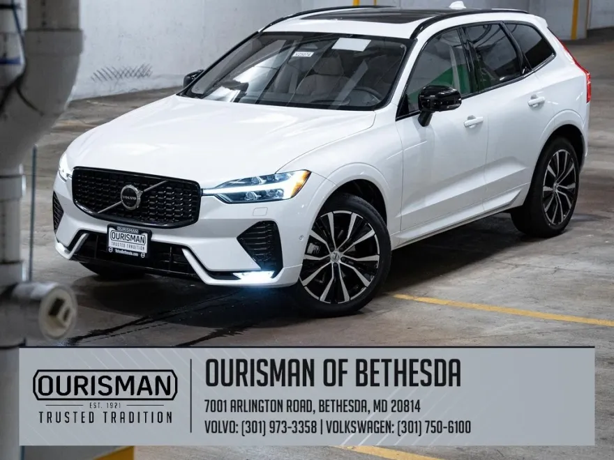 2025 Volvo XC60 B5 photo 1