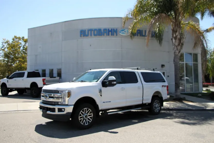 2019 Ford F-350 Lariat photo 1
