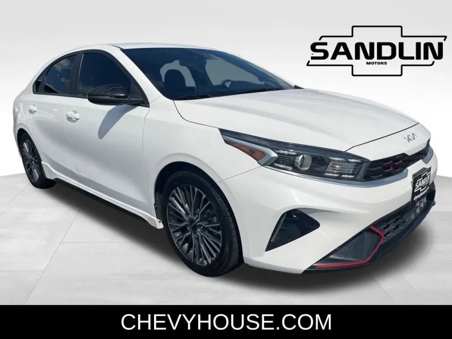 2022 Kia Forte GT-Line photo 1