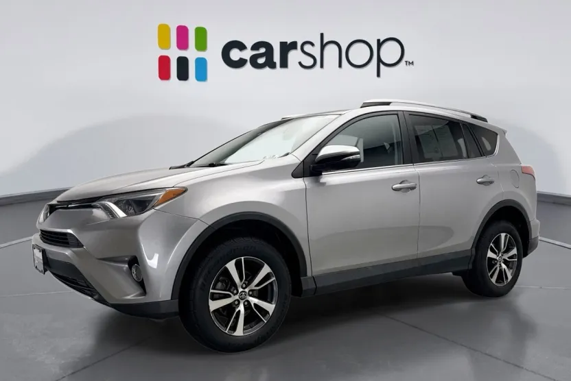 2018 Toyota RAV4 Adventure XLE photo 1