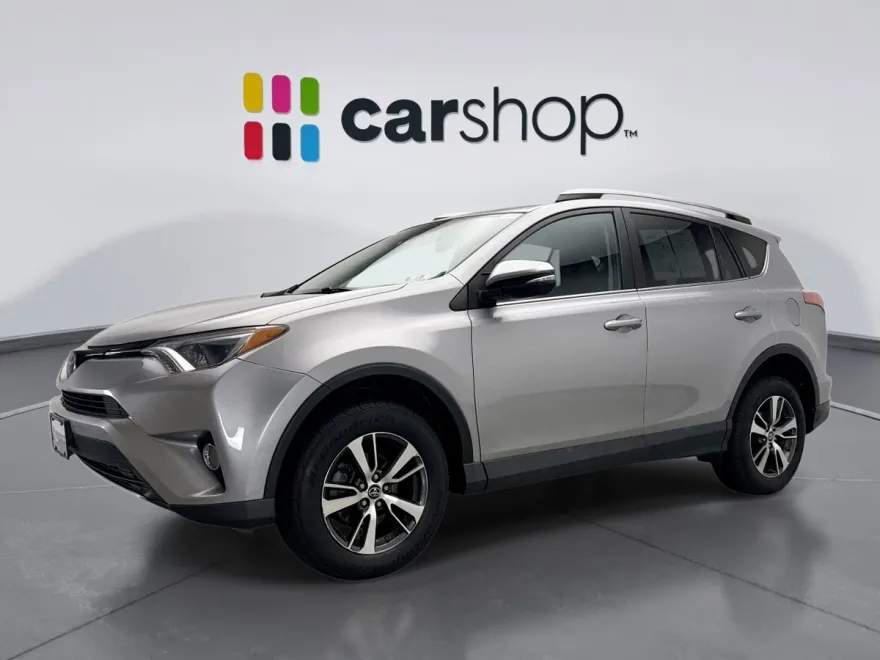 2018 Toyota RAV4 Adventure XLE photo 1