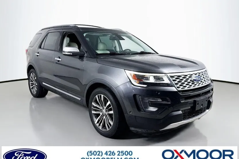 2017 Ford Explorer Platinum photo 1