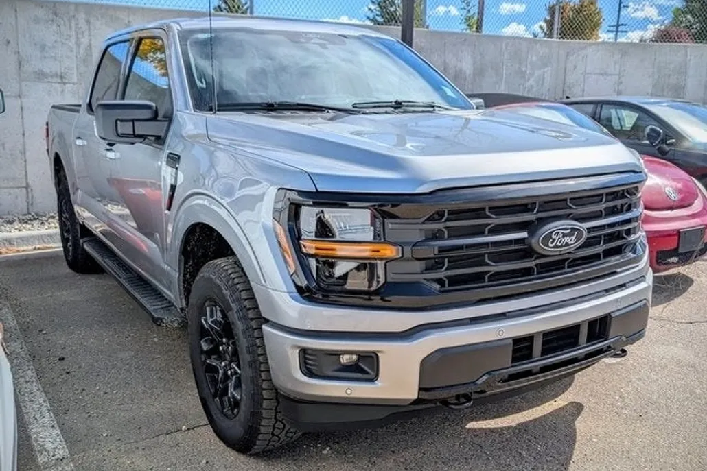 2025 Ford F-150 XLT photo 1
