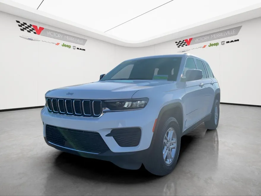 2025 Jeep Grand Cherokee Laredo photo 1