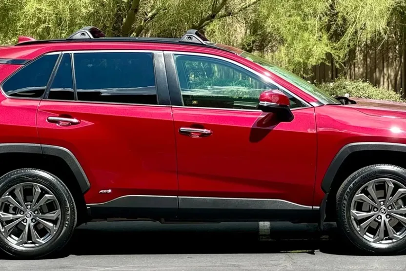 2023 Toyota RAV4 Hybrid Limited Sport photo 1