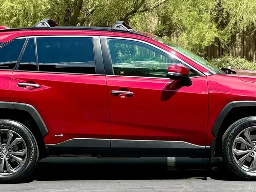 2023 Toyota RAV4 Hybrid Limited Sport photo 1