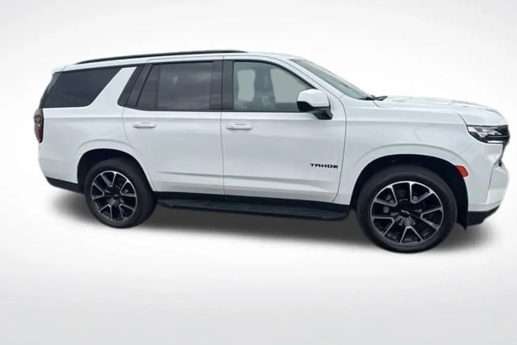 2022 Chevrolet Tahoe RST photo 1