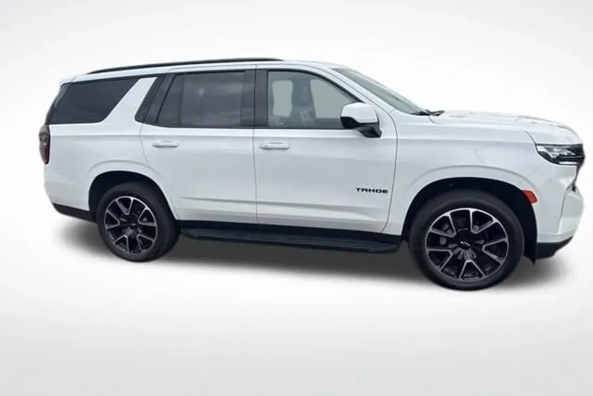 2022 Chevrolet Tahoe RST photo 1