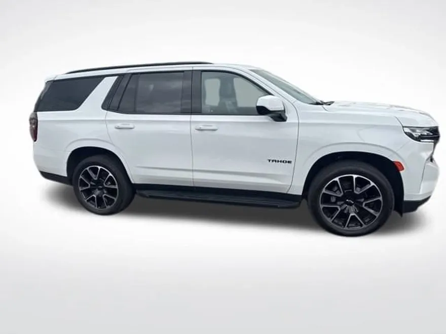 2022 Chevrolet Tahoe RST photo 1