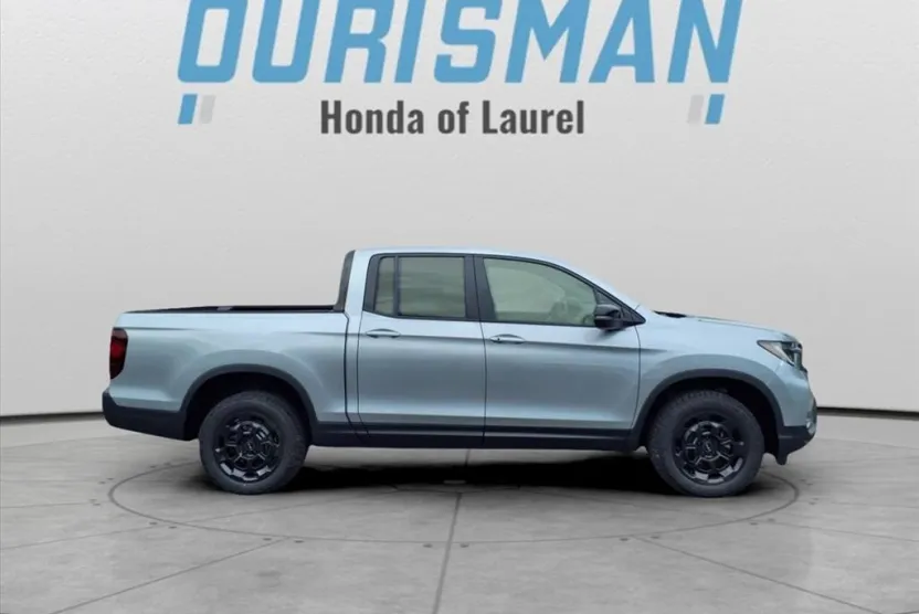 2025 Honda Ridgeline TrailSport photo 1
