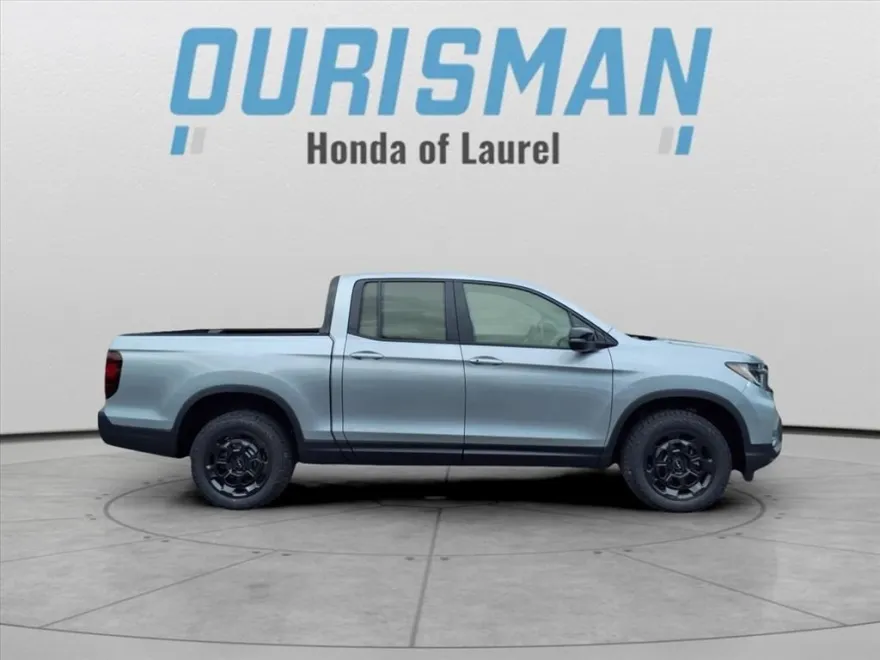 2025 Honda Ridgeline TrailSport photo 1