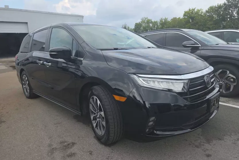 2021 Honda Odyssey EX-L photo 1
