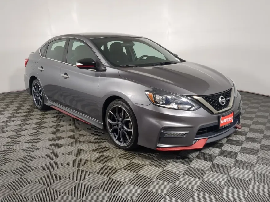 2017 Nissan Sentra Nismo photo 1