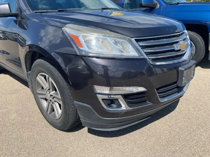 2016 Chevrolet Traverse 2LT photo 1