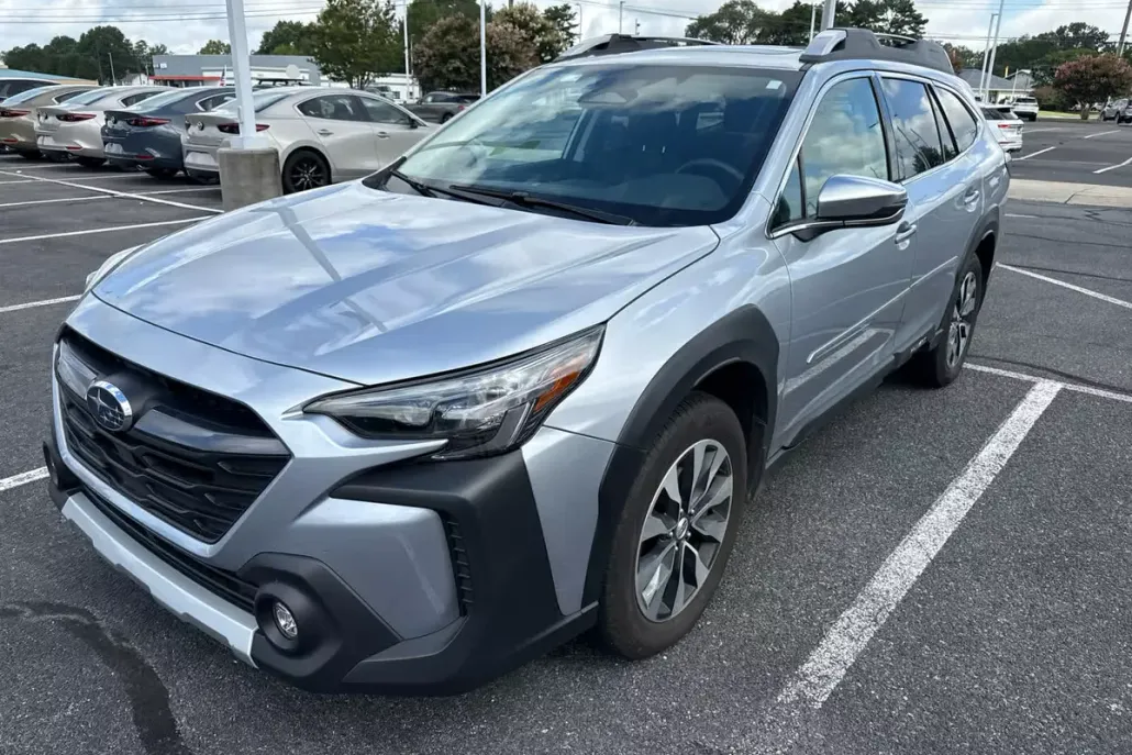 2024 Subaru Outback Touring XT photo 1