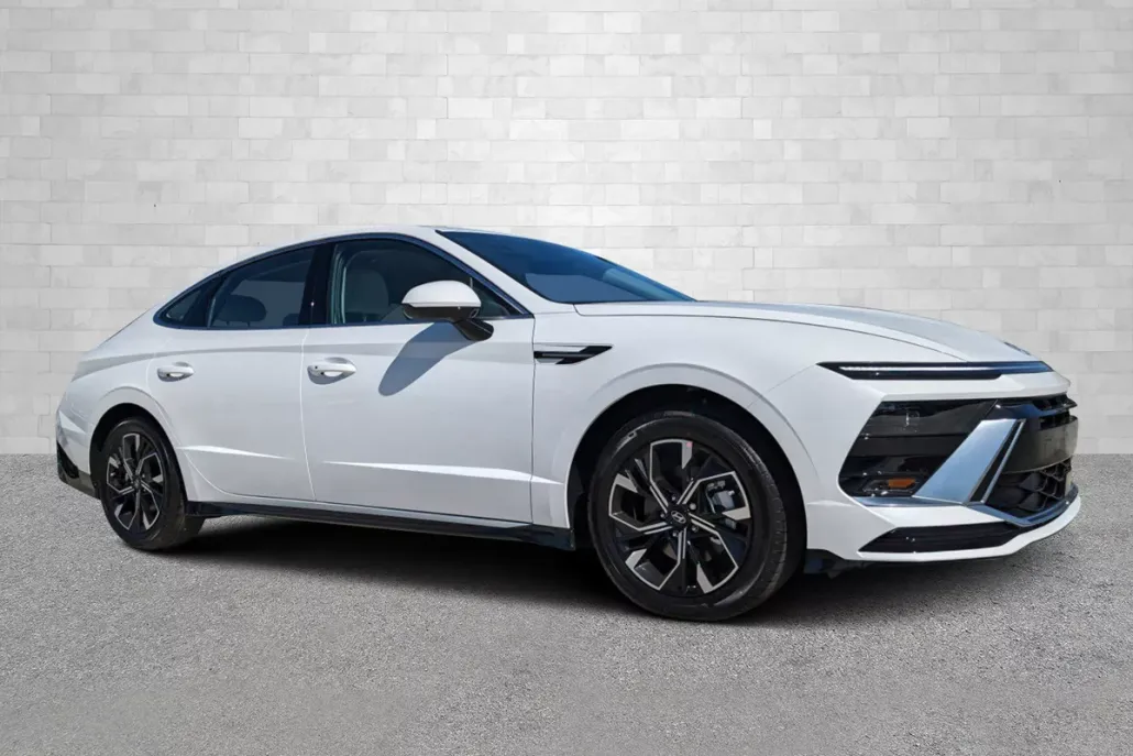 2025 Hyundai Sonata SEL photo 1