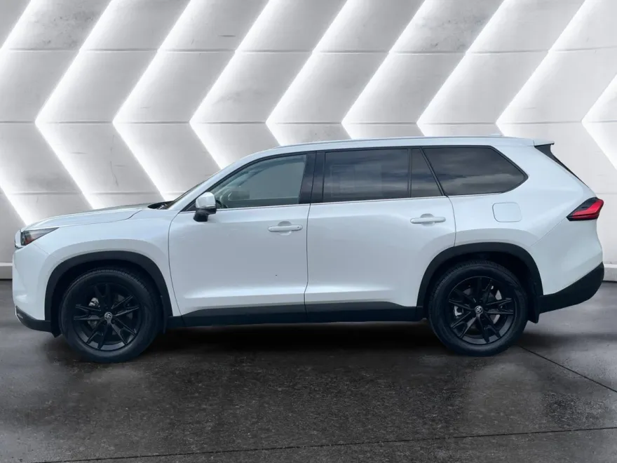 2024 Toyota Highlander Hybrid Limited photo 1