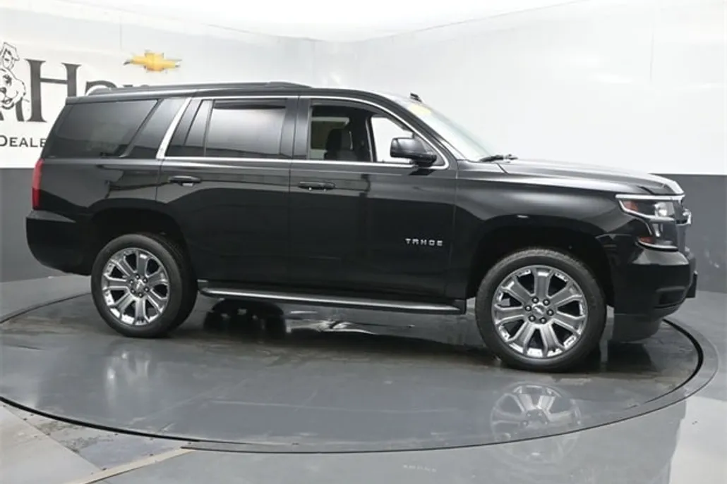 2018 Chevrolet Tahoe LS photo 1