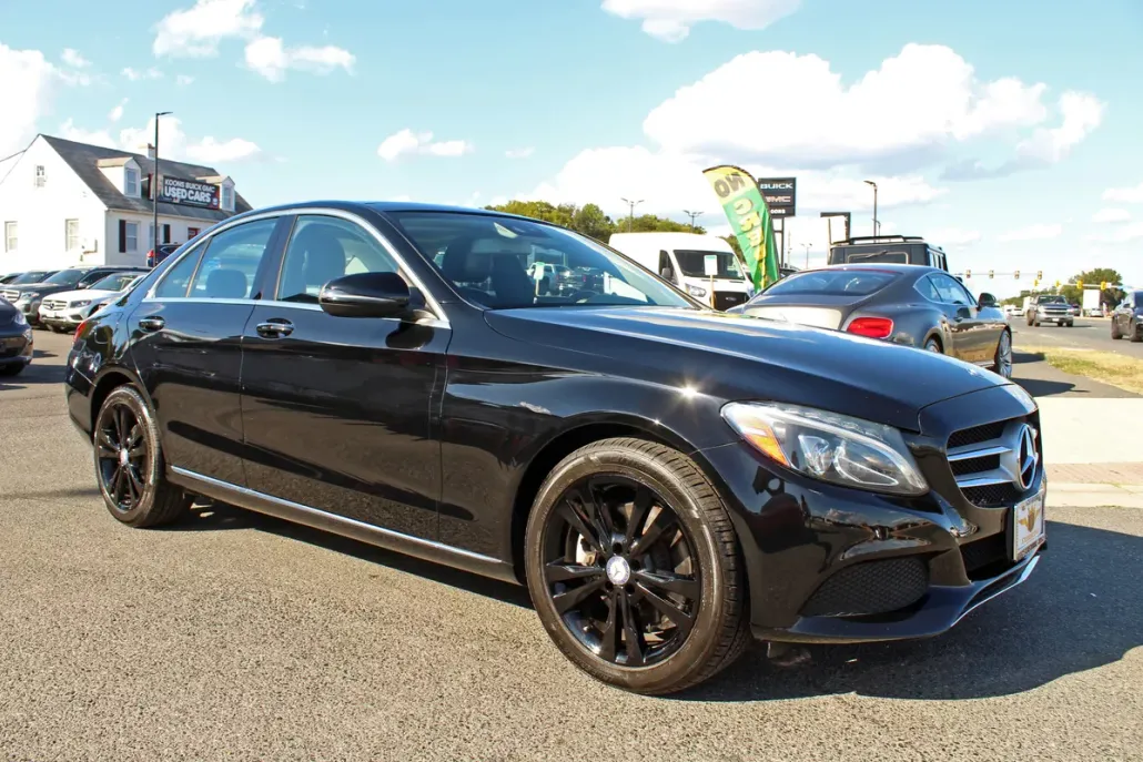 2017 Mercedes Benz C 300 Luxury 4MATIC photo 1