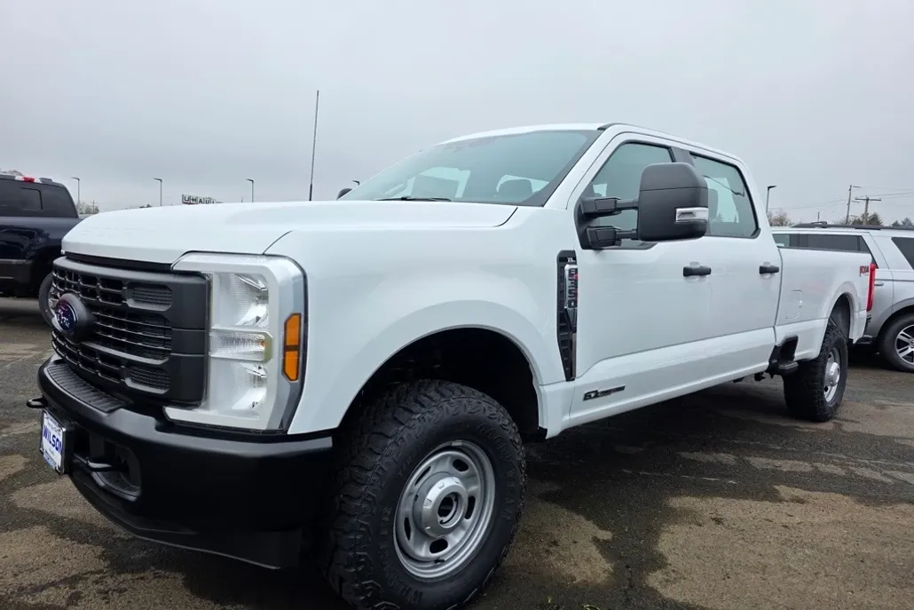 2025 Ford F-350 photo 1