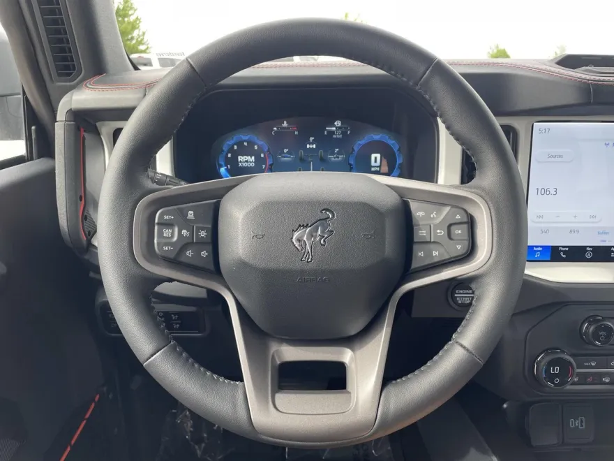 2025 Ford Bronco First Edition photo 11