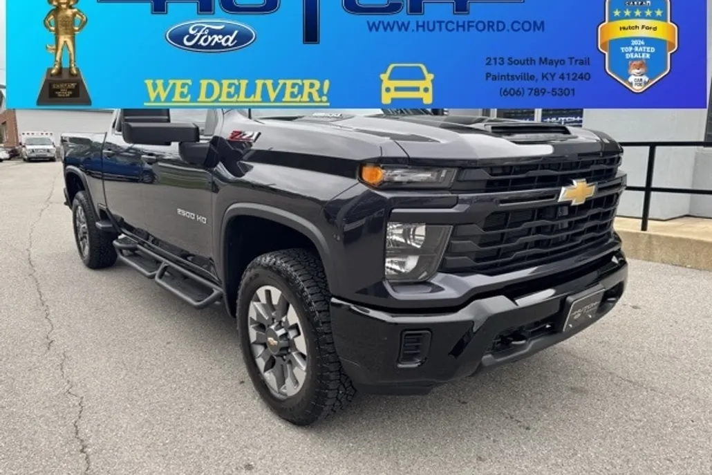 2024 Chevrolet Silverado 2500HD Custom photo 1