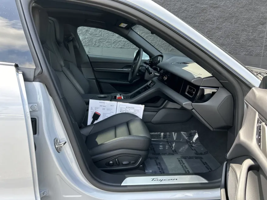 2025 Porsche Taycan S photo 1