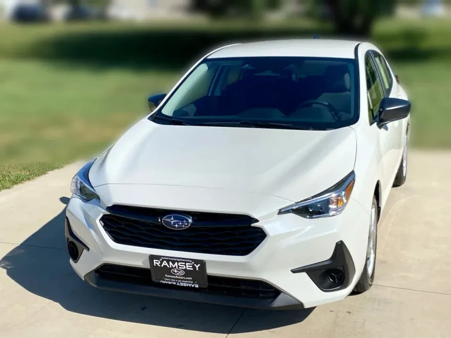 2024 Subaru Impreza Base photo 1