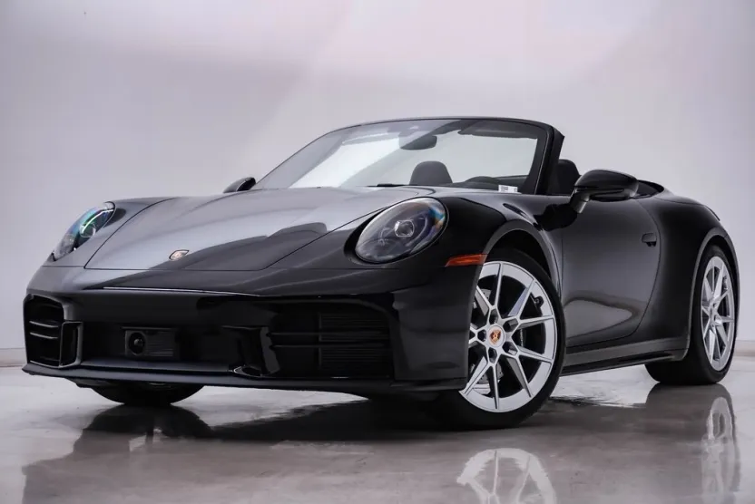 2025 Porsche 911 photo 1