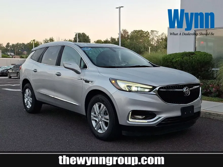 2018 Buick Enclave Essence photo 1