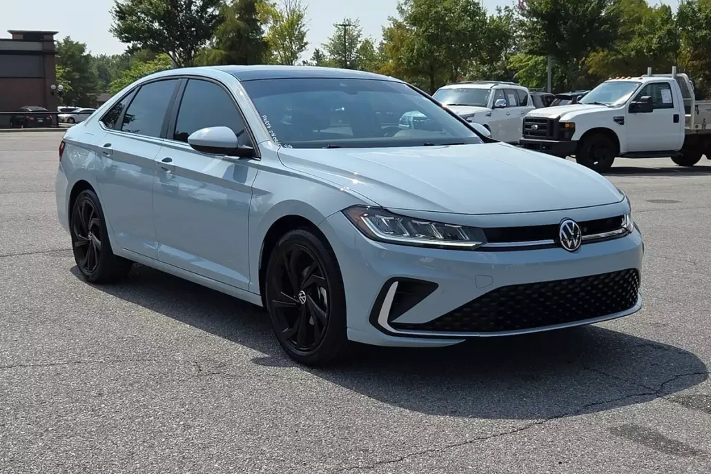 2025 Volkswagen Jetta 1.5T SE photo 1