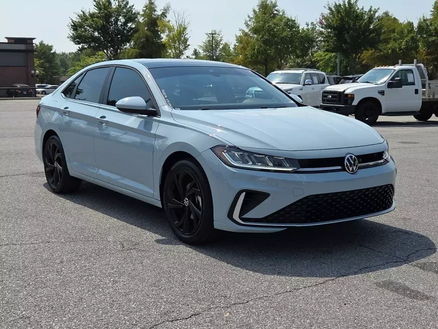 2025 Volkswagen Jetta 1.5T SE photo 1