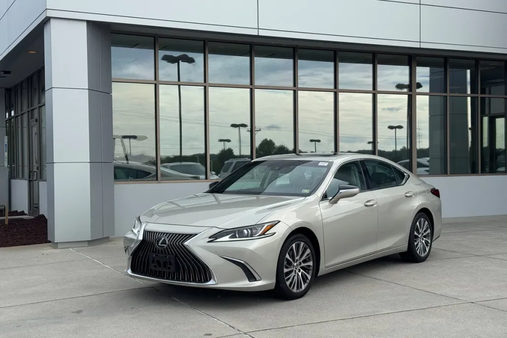 2019 Lexus ES 350 photo 1