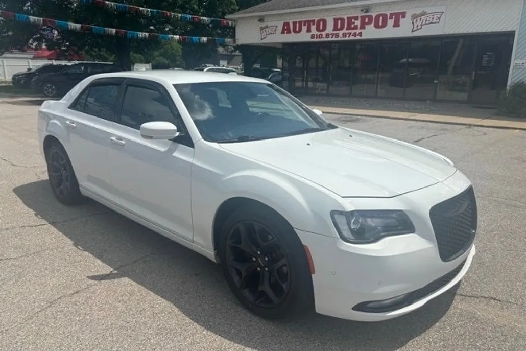 2021 Chrysler 300 S photo 1