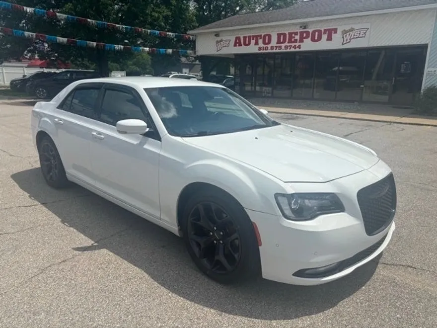 2021 Chrysler 300 S photo 1