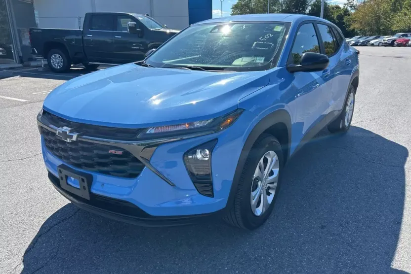 2024 Chevrolet Trax photo 1